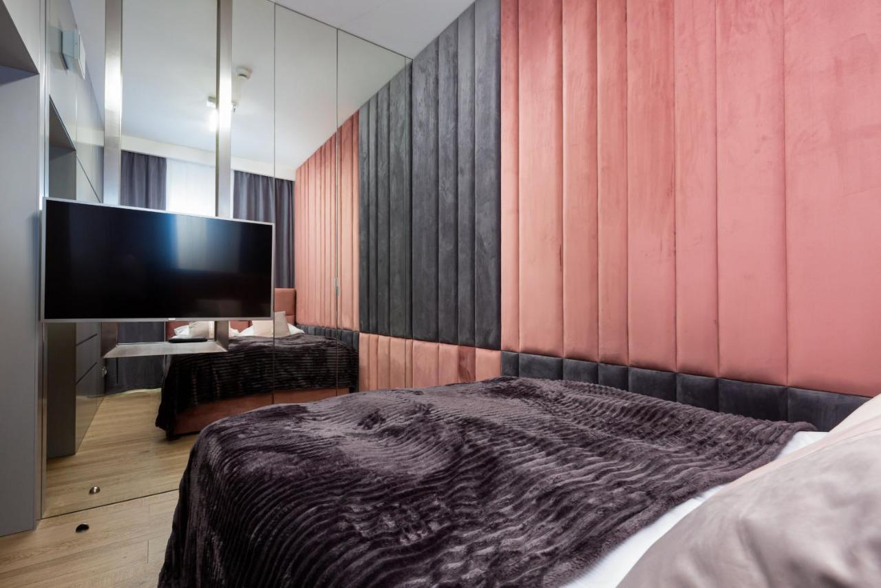 Premium Apartments Business Center By Renters Prestige Варшава Екстер'єр фото