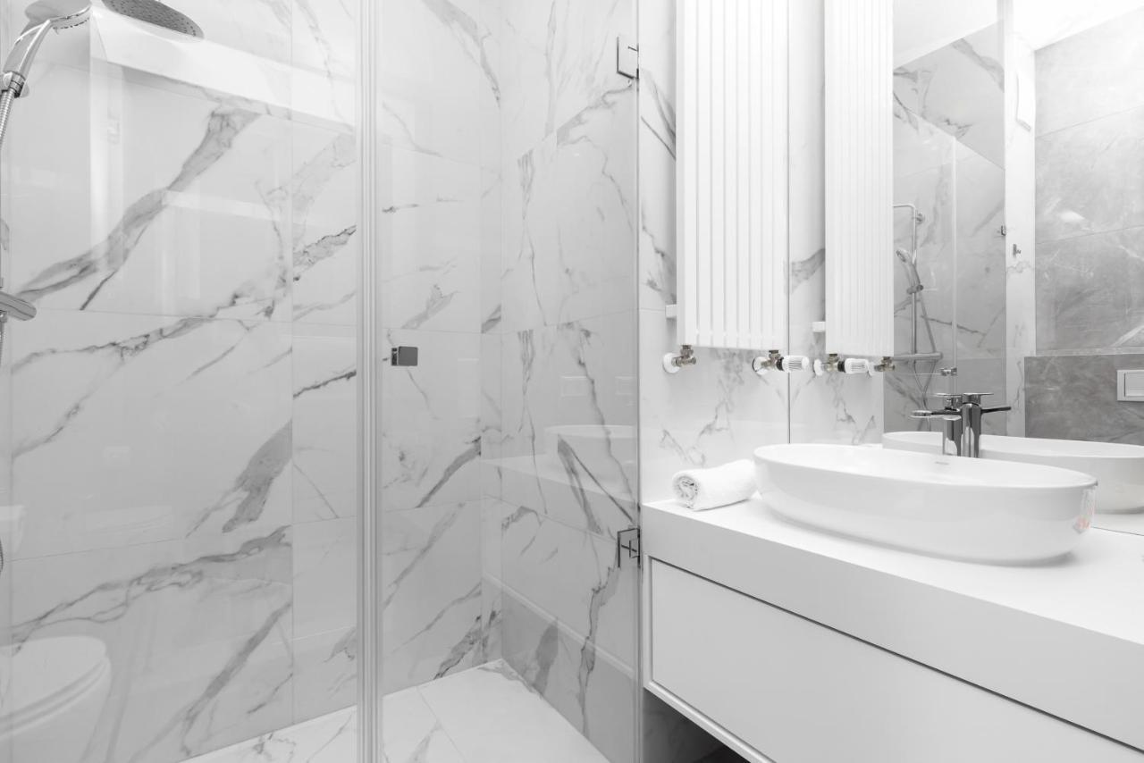 Premium Apartments Business Center By Renters Prestige Варшава Екстер'єр фото